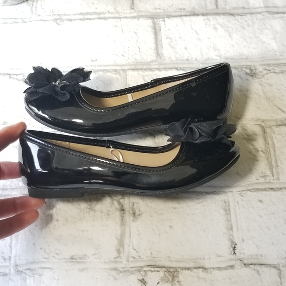Children's Place Patent Black Flats Size 12 - Picture 2 of 9